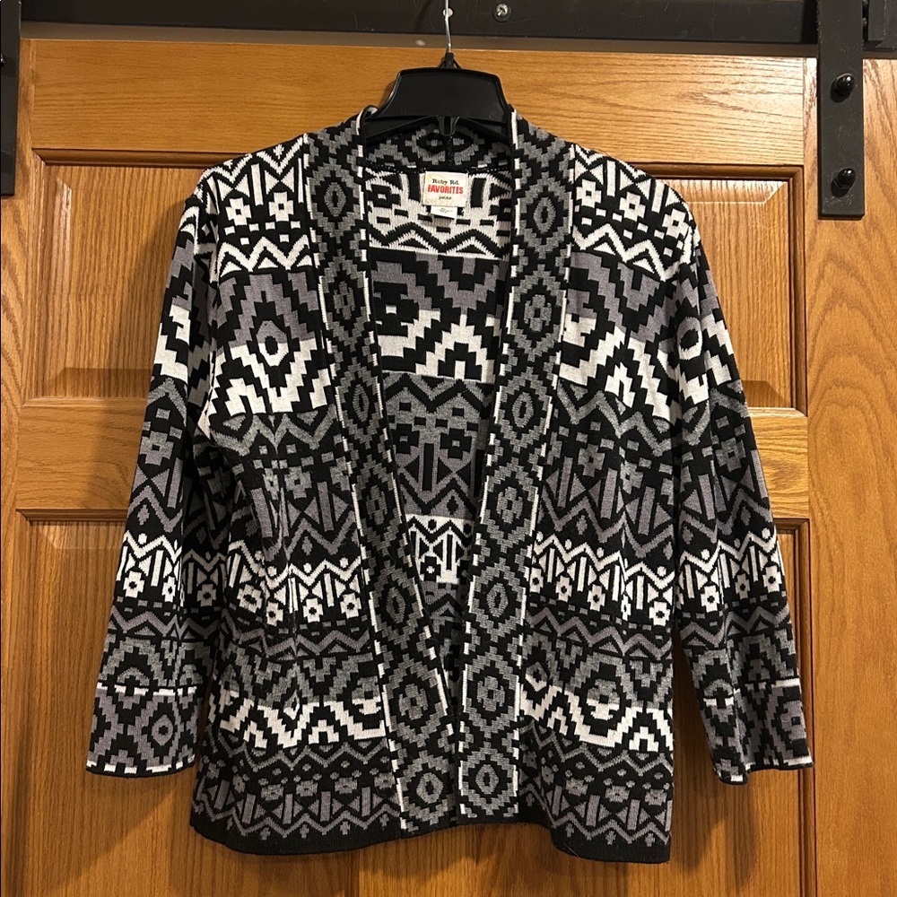 Ruby Road Favorites Monochrome Geometric Knit Cardigan Size Petite Large